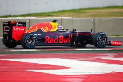 Ricciardo: deszcz może nam pomóc
