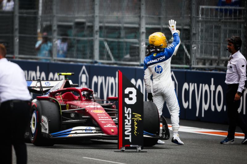 Hamilton znowu błysnał w sprincie, ale gorzej było w kwalifikacjach