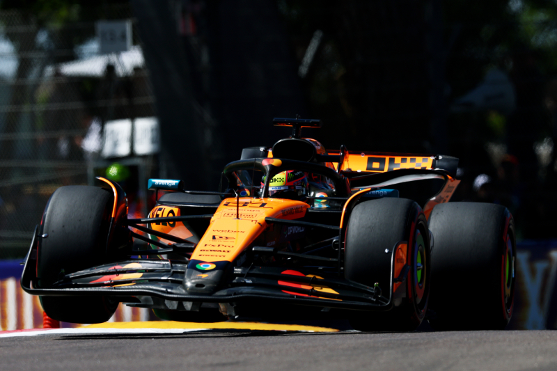 Sainz tuż za McLarenami w pierwszej sesji treningowej na Imoli