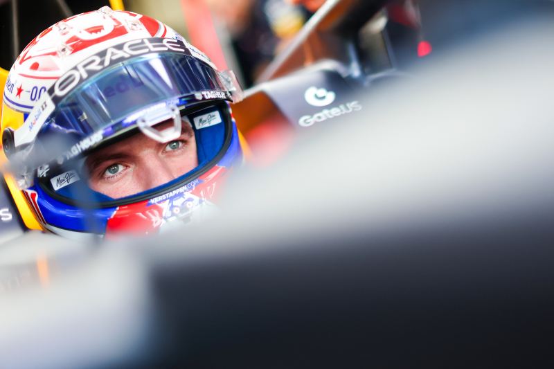 Verstappen znowu wyrwał pole position kierowcom McLarena