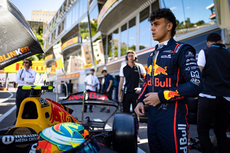 Lindblad otrzymał wcześniejszą superlicencję FIA